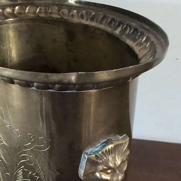 Vintage Brass Lidded Container Biscuit Storage Lions Head Handles Victorian - Picture 14 of 17